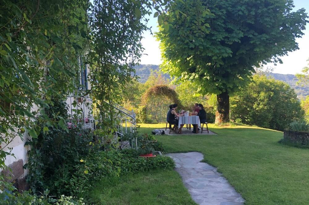 Le Figarelou Bed & Breakfast Thiezac Bagian luar foto