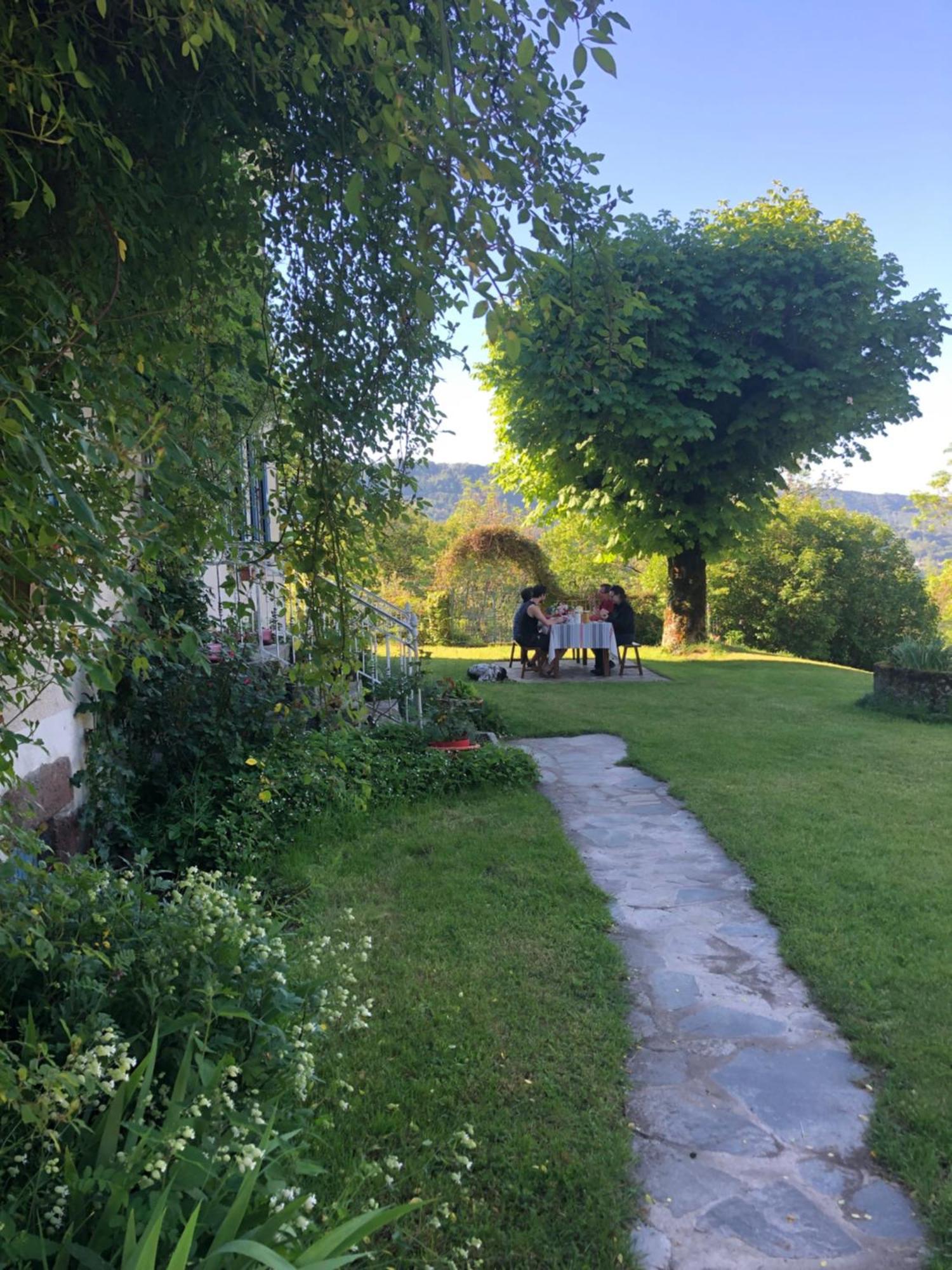 Le Figarelou Bed & Breakfast Thiezac Bagian luar foto